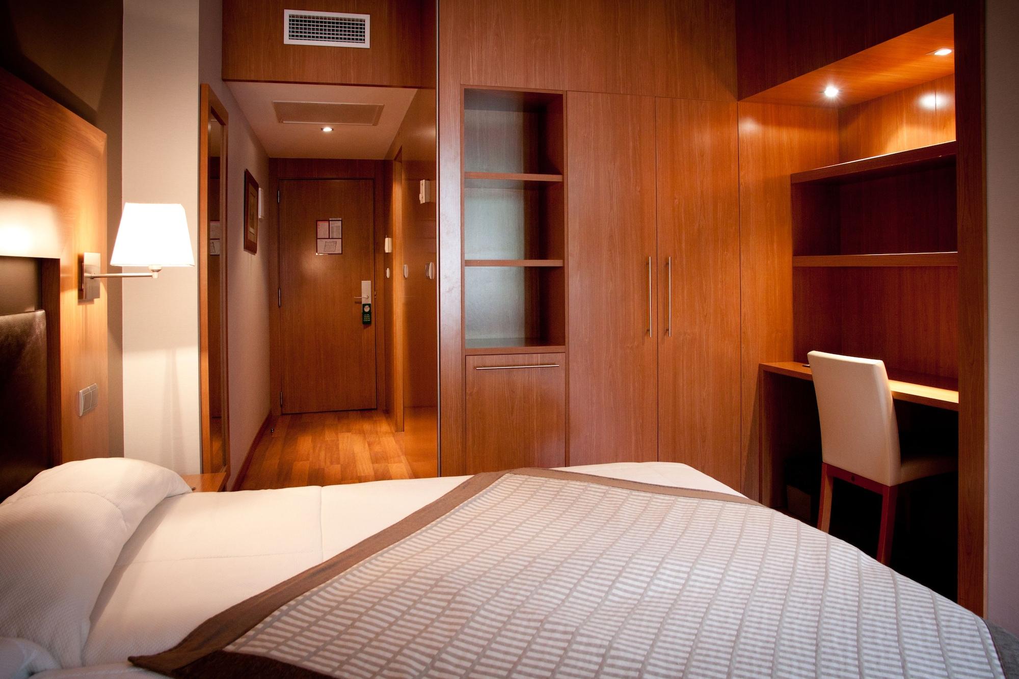 Alti Hotel Bagnères-de-Luchon Εξωτερικό φωτογραφία