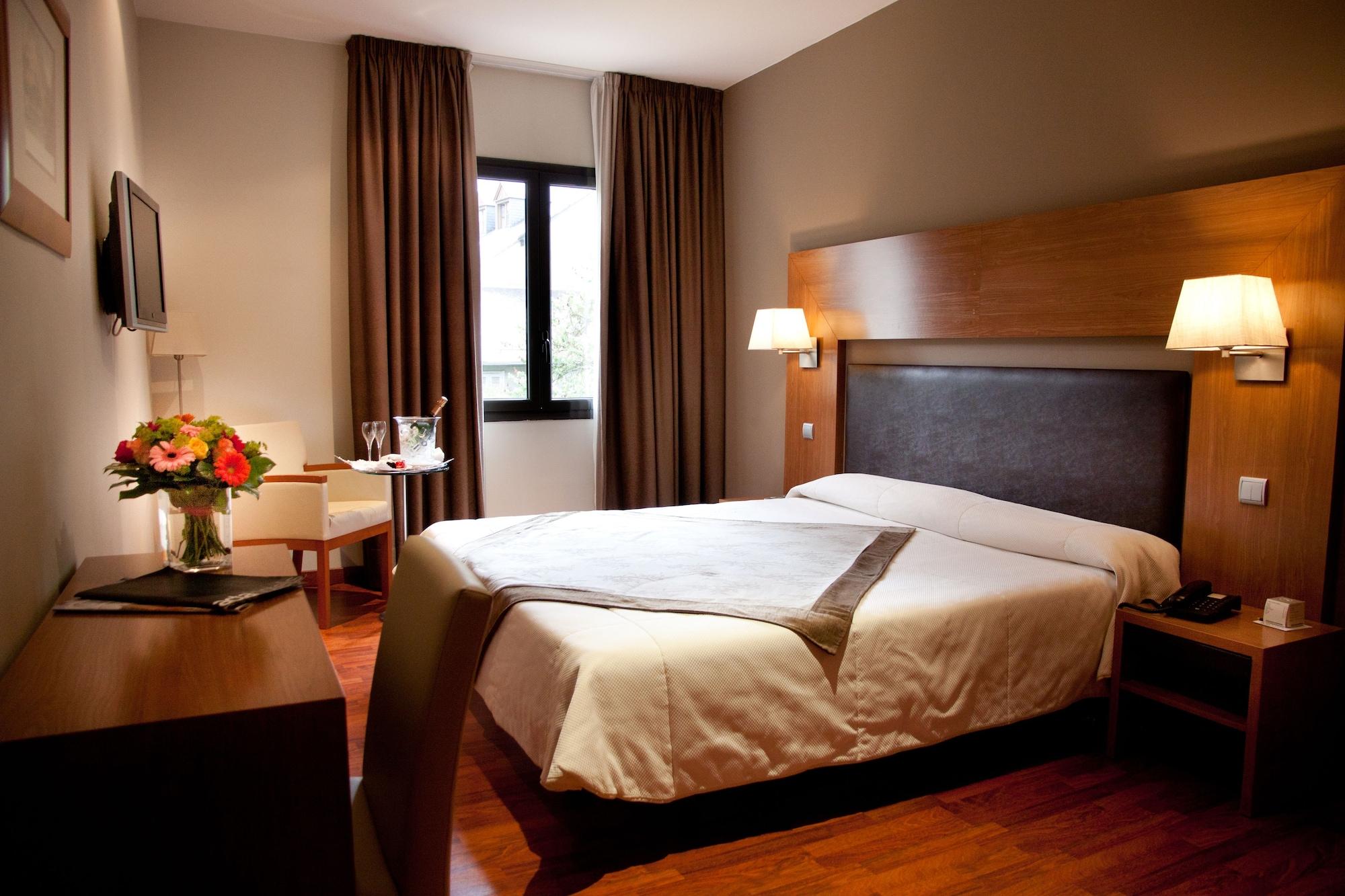 Alti Hotel Bagnères-de-Luchon Εξωτερικό φωτογραφία