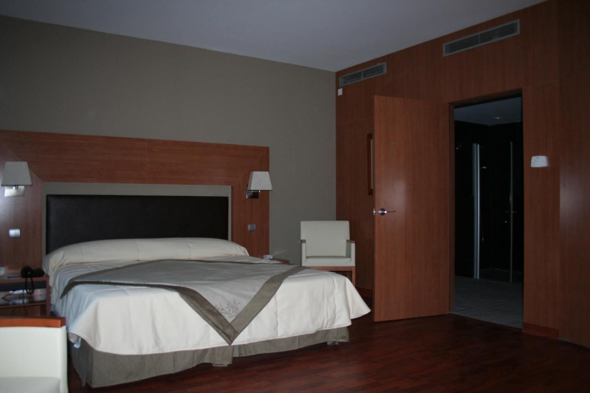 Alti Hotel Bagnères-de-Luchon Εξωτερικό φωτογραφία